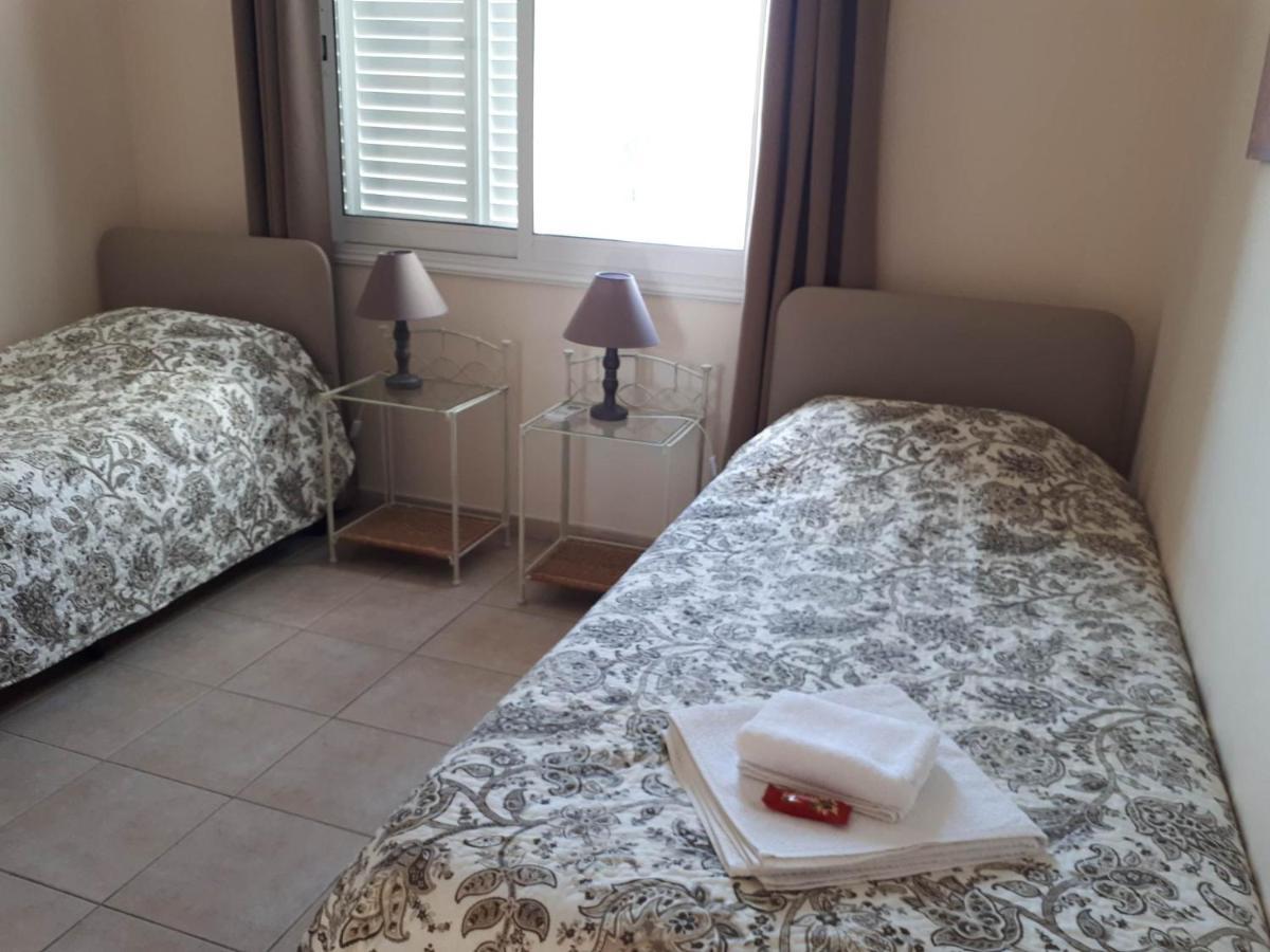 Amelia Two Bedroom Apartment - 201 パ フォス エクステリア 写真